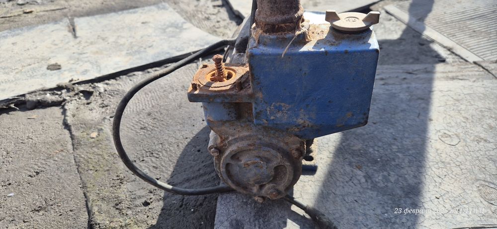 Насос водяной б/у