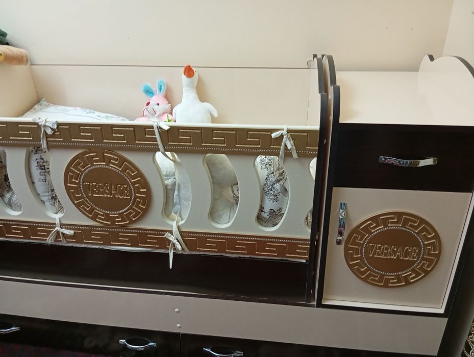 Новый диван для детей  уютный и красивый цвет  подходит всем детям