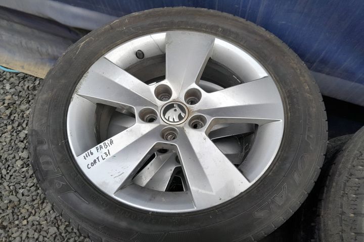 Jante aliaj cu anvelope 15 - set 185/60 R15 Skoda Fabia NJ [facelift]