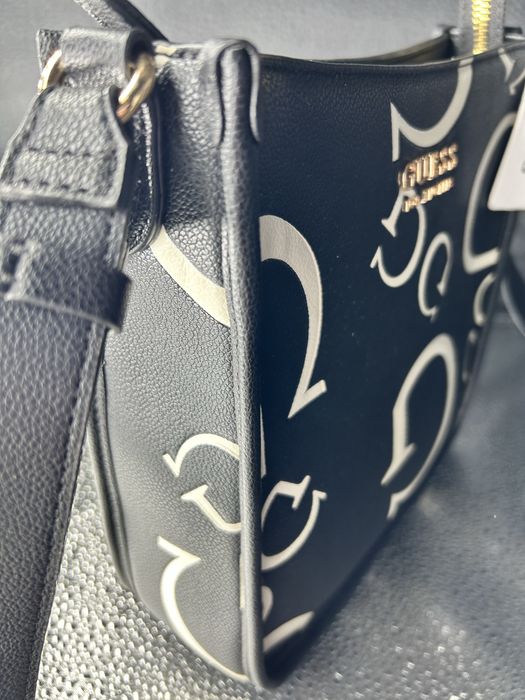 Poseta de dama Guess noua cu eticheta