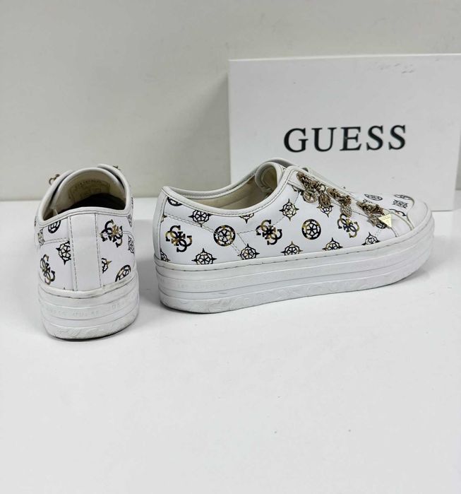 Guess Betrix 2 4G Peony Logo