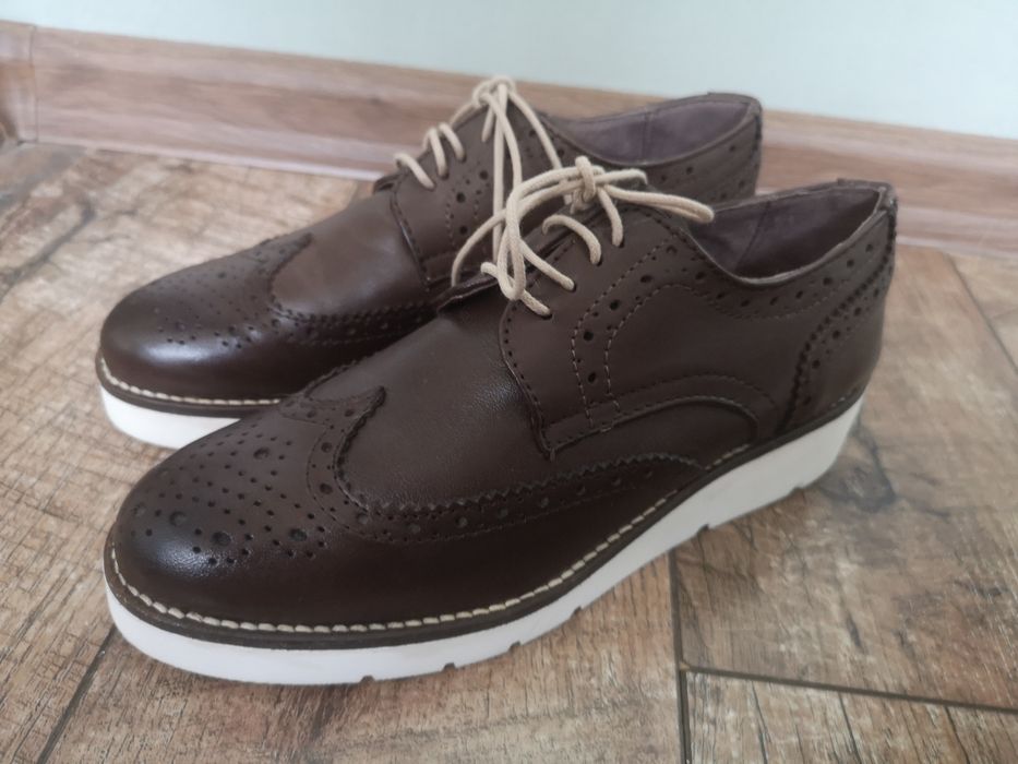 Нови обувки естествена кожа, номер 38. 5