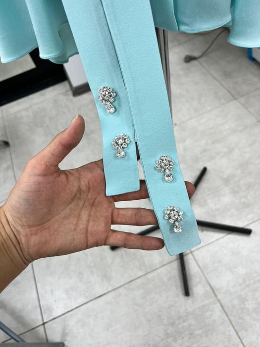 Продам платье-костюм нарядный