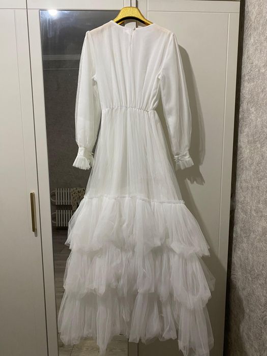 Белое платье женское