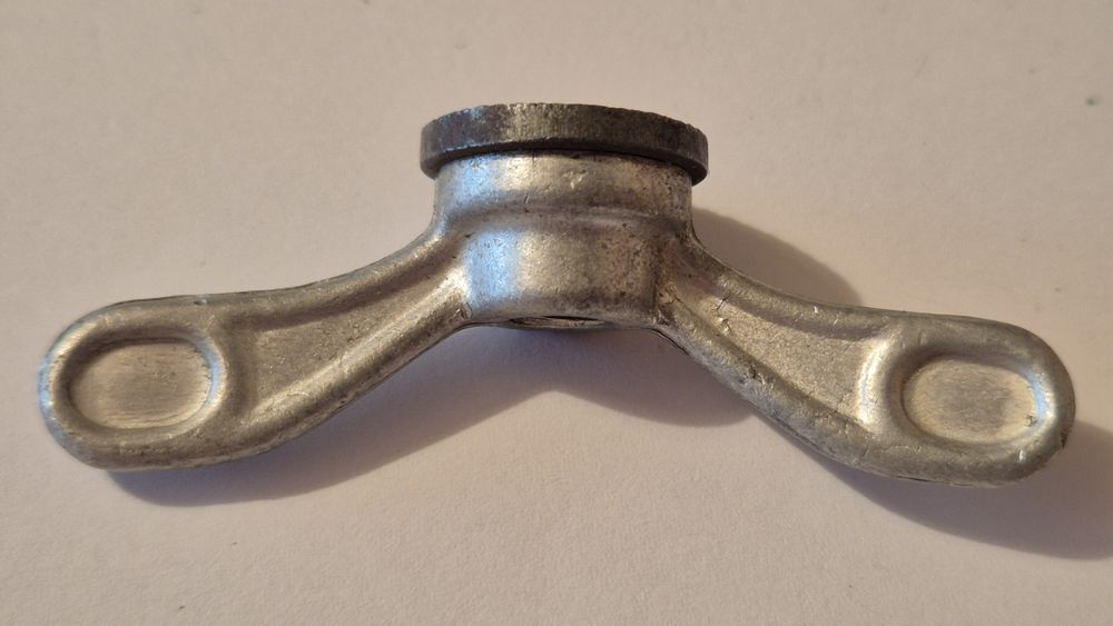 Piuliță fluture Renak pentru biciclete vintage