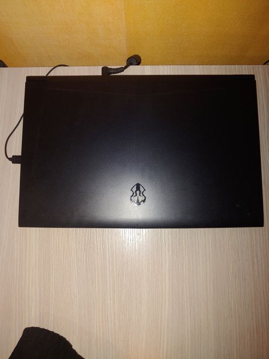 Игровой ноутбук FireBat срочно!