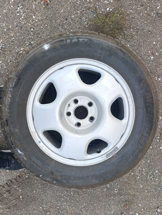 Гуми с джанти добро състояние