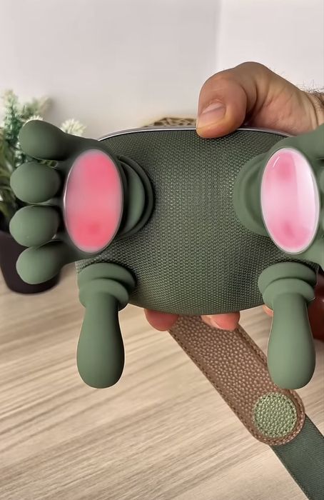 Aparat masaj gât & umeri – imită palmele umane, cu încălzire – nou