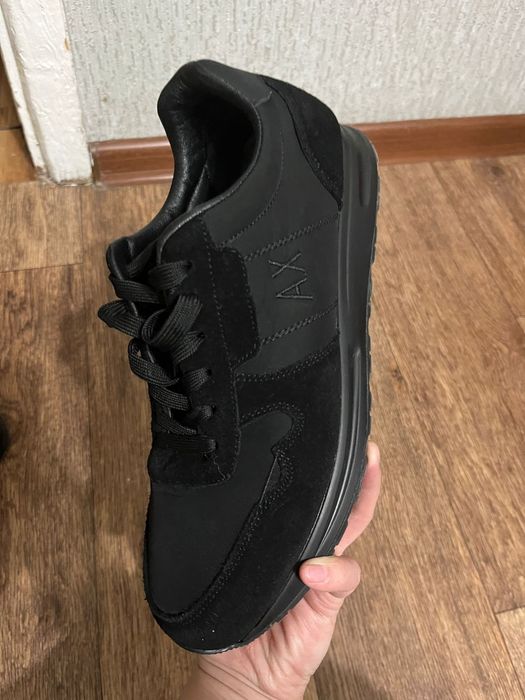 Продам кроссовки