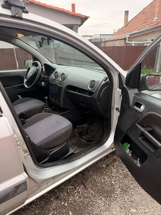 Vând Ford fusion 1.4 tdci