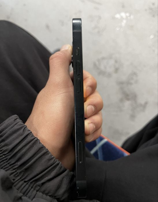 Айфон 13 срочно.