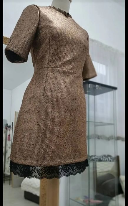 Rochie negru/auriu 38