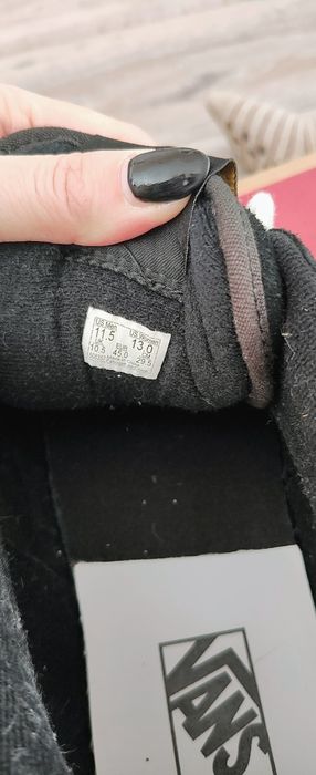 Спорни обувки Vans