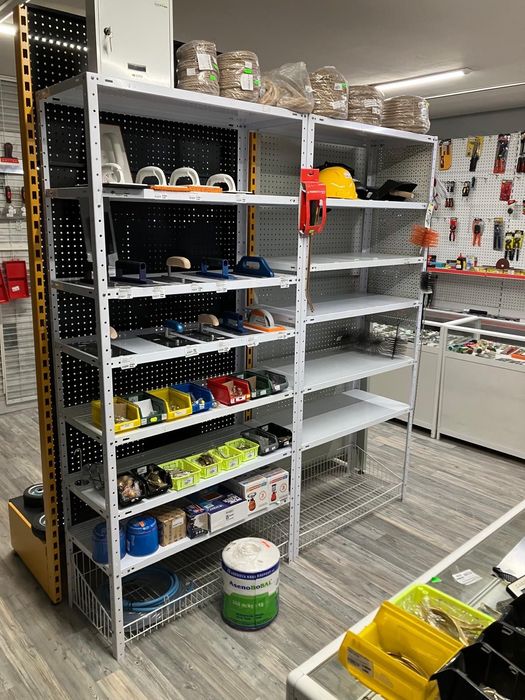 Стелажи за магазин