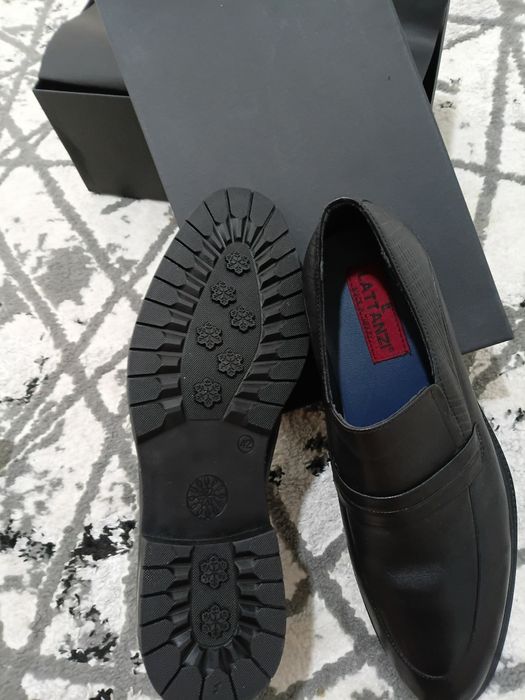 Tufli 42 kafolati bilan