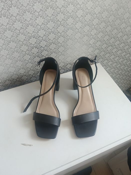 Продам туфли 38 размер