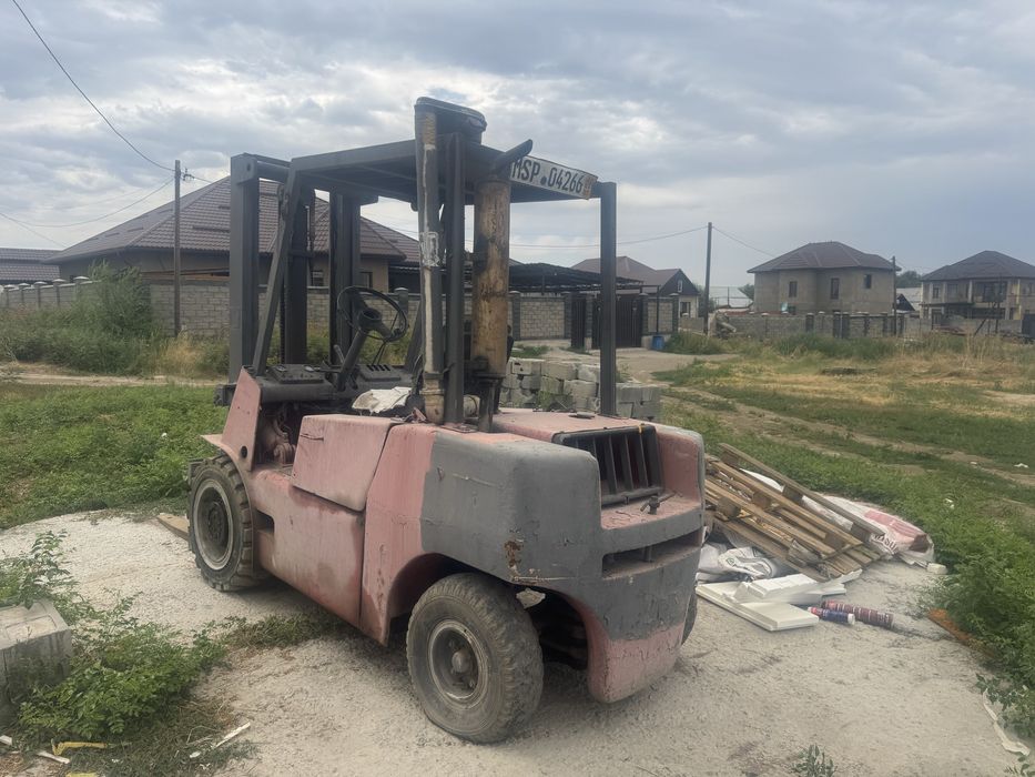 Продам вилочный погрузчик кара