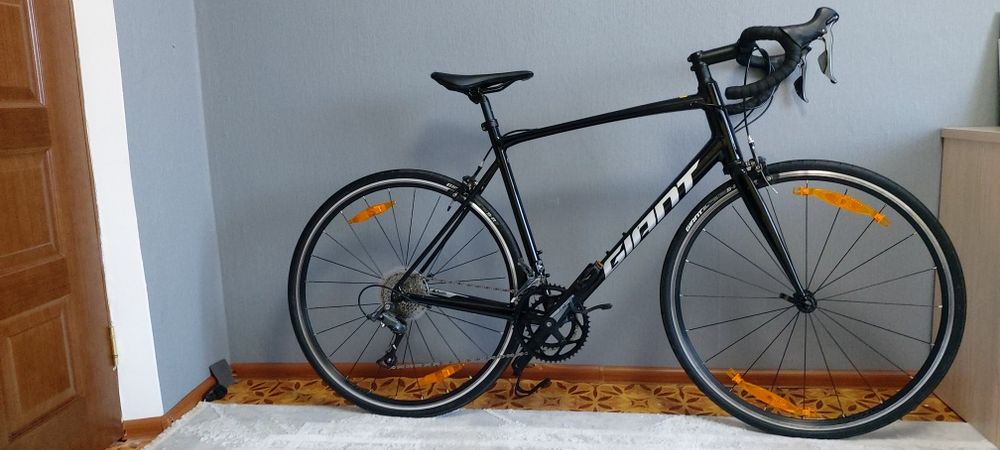 Велосипед giant contend 3