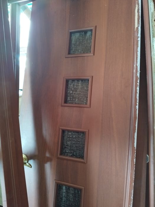 Продам двери разные