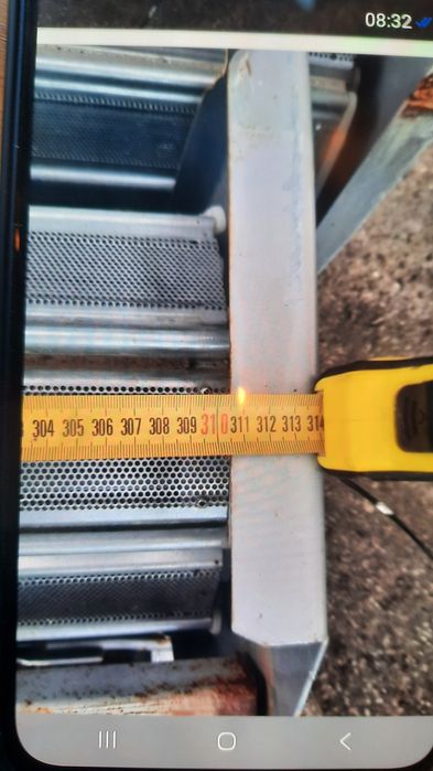 Grilaje metalice tip rulou cu lamele metalice perforate