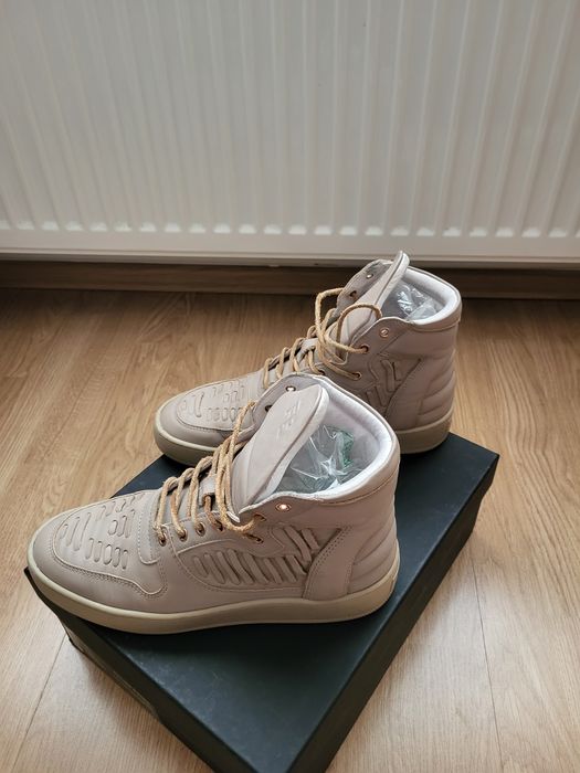 Sneakers Filling Pieces