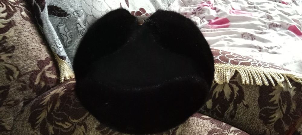 Продам зимнию шапку