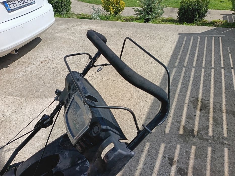 Masina de tuns iarba gazon Gude motor Briggs & Stratton