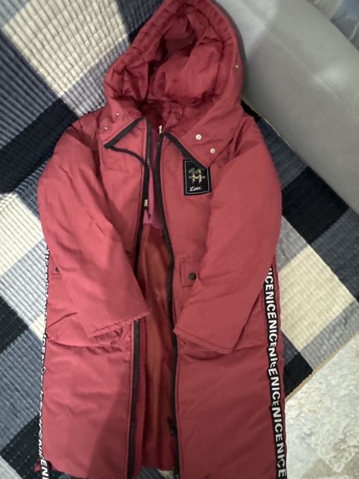 Продам зимнию куртку на девочку