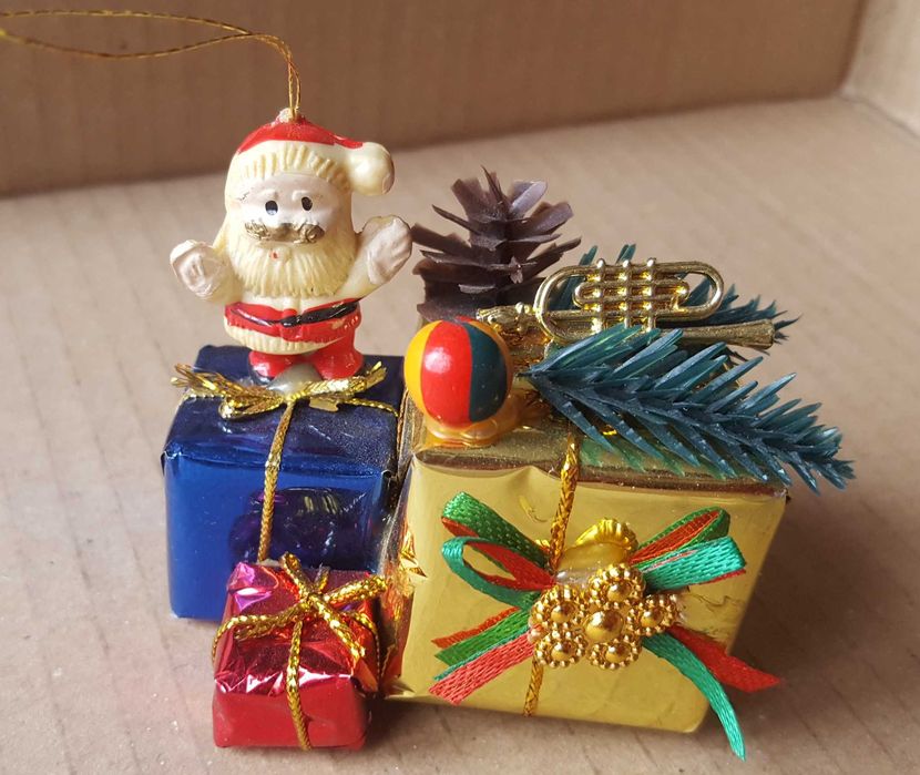 Играчки и украшения за елха, Kоледна и новогодишна украса