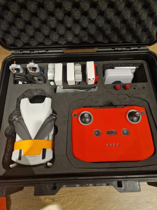 Vand Dji Mini 3 impecabil cu garanție si Care Refresh