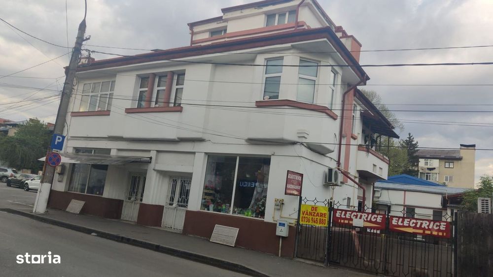 Campina - ultracentral - casa + Spațiu comercial - 215000 Euro