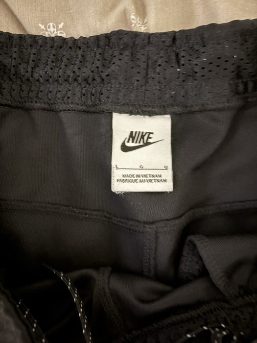 Pantaloni nike air max L!