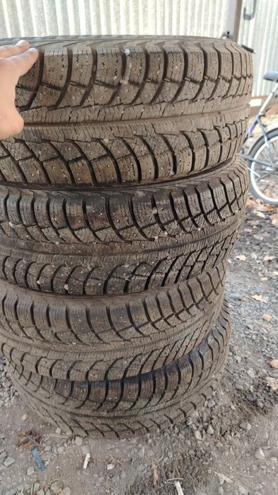 Продам зимние шины.