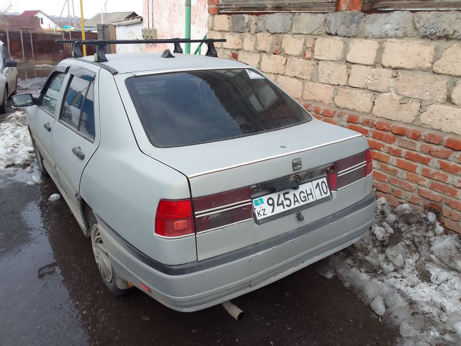 Продам машину сеат талето