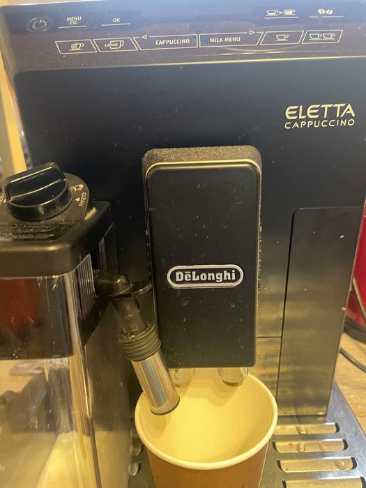Продавам  Delonghi Eletta Cappuccino