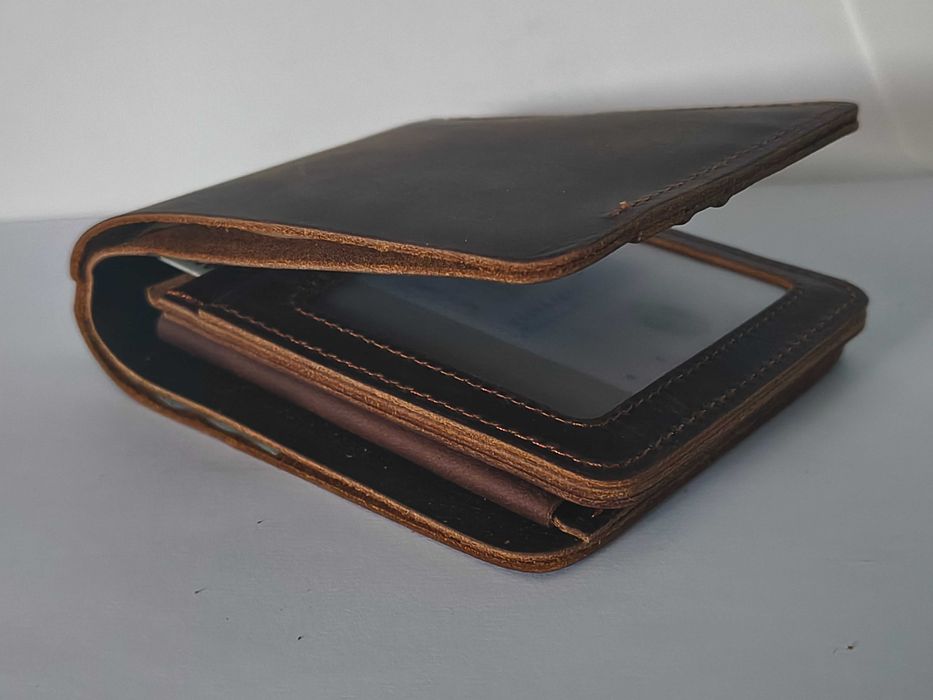 Portofel handmade din piele naturala de bovina maro inchis
