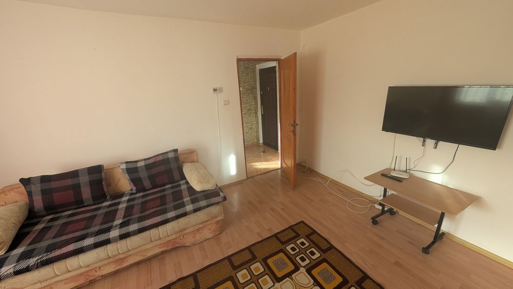 Inchiriez garsoniera