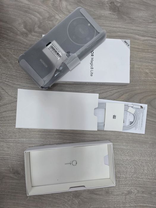Honor magic 8 lite nou nefolosit 8 GB RAM