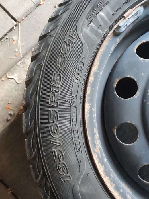 Резина шипованная 185/65/R15