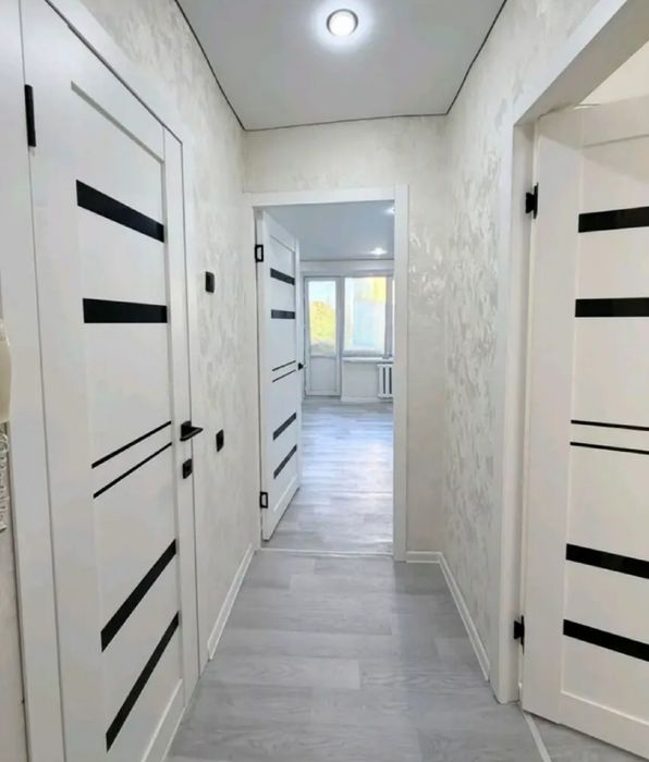 продам 1-ком. 34кв. универсам 3-этаж