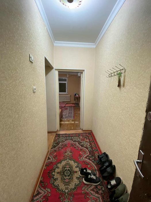 Kvartera 1 xonali yigitlar uchun 1 kishi olinadi