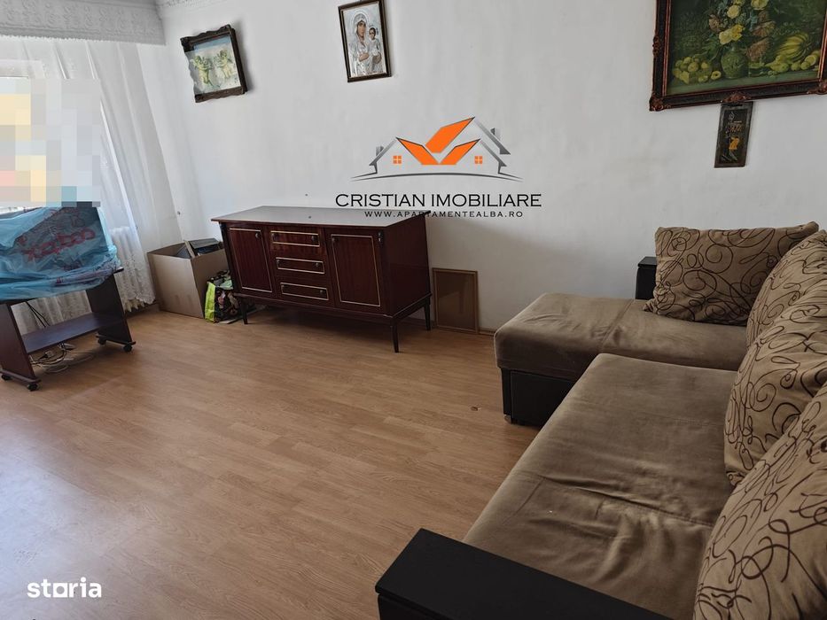Apartament 3 camere decomandat, etaj 2,  Cetate-Liceul Sportiv!