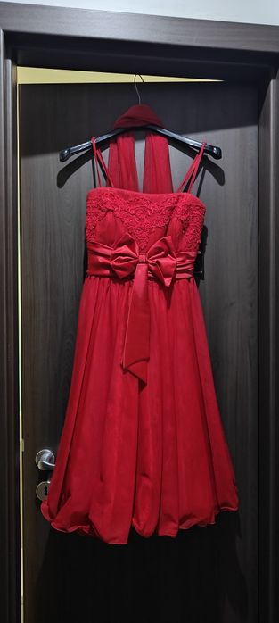 Vând rochie noua adolescente