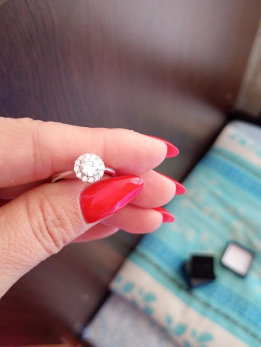 Продам колечко серебрнное