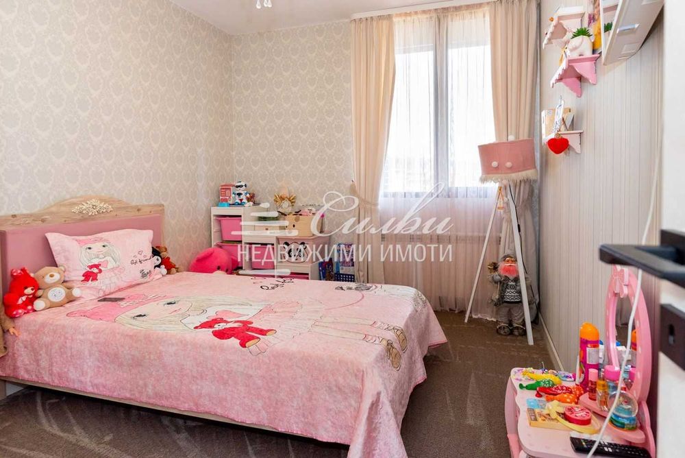 Продава се Тристаен апартамент в Шумен, Куршум чешма - 110 кв.м за 2273 €/кв.м - Снимка #8