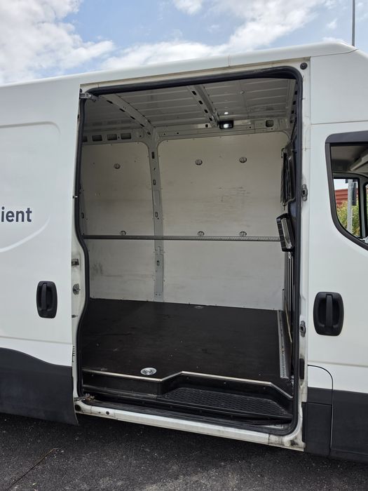 Iveco Daily 35S16 L4H2 – 2.3 Diesel 160 CP – Hi-Matic – 2022 TVA deductibil