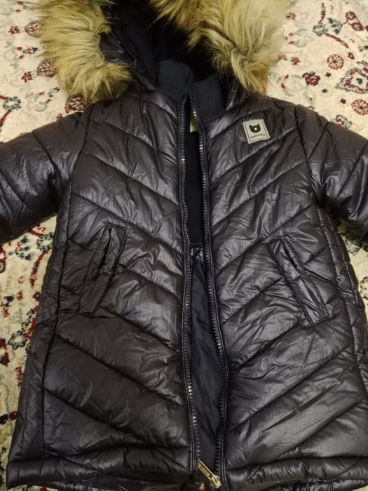 Продам зимнюю куртку для девочкк 98 см