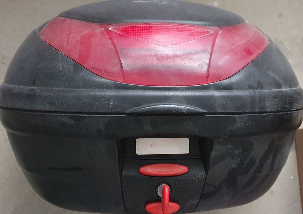 Куфар за скутер/мотор гр. София Обеля 2 • OLX.bg