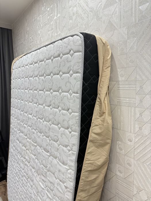 Продам Матрас 150/200