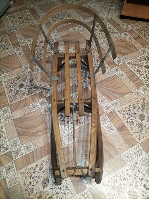 Продам санки деревянные дубовые